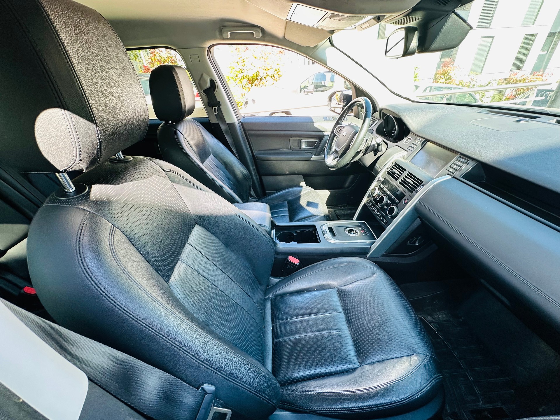 LAND ROVER Discovery Sport 2.0 TD4 HSE Luxury AT9-image-7