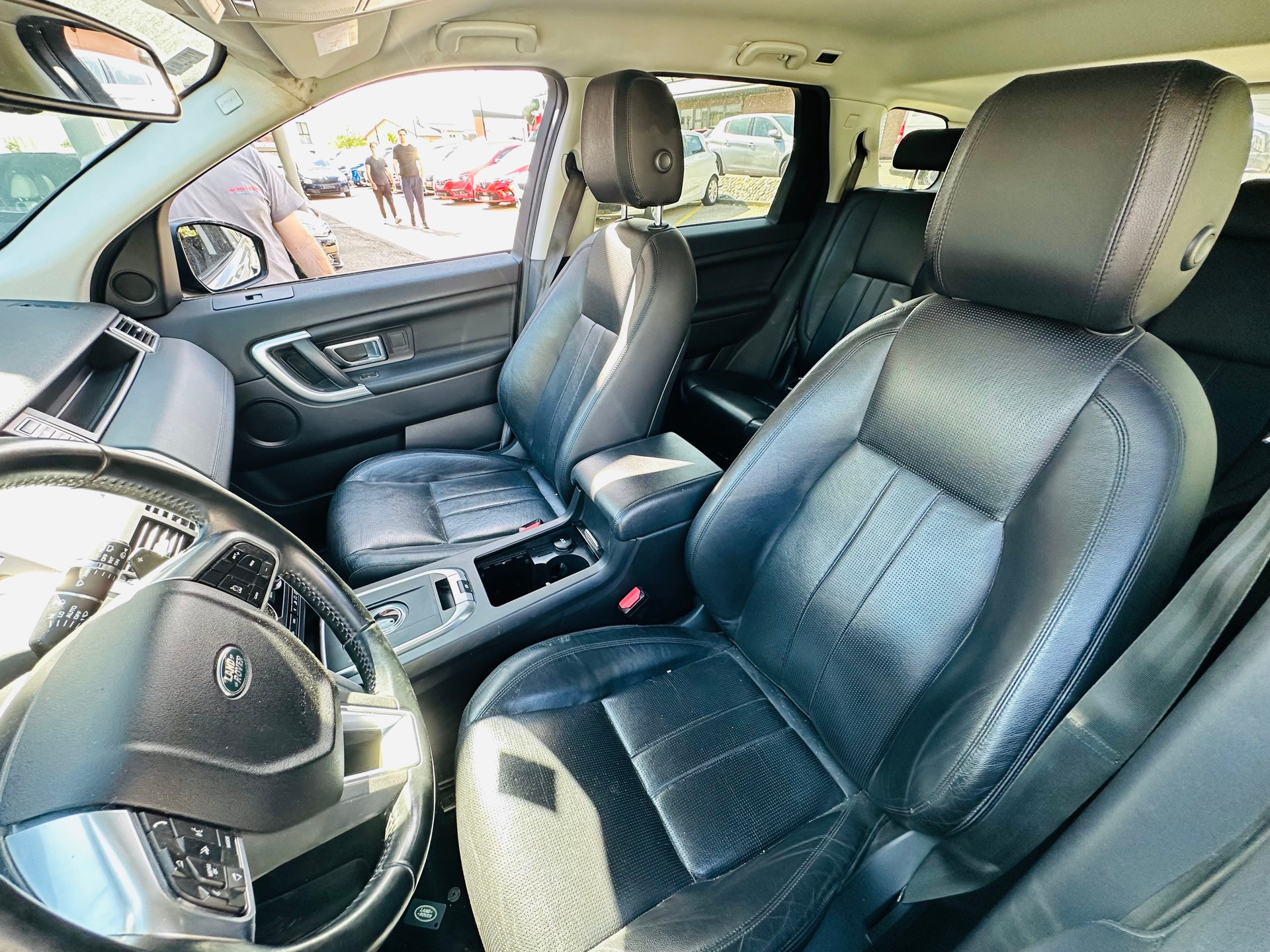 LAND ROVER Discovery Sport 2.0 TD4 HSE Luxury AT9-image-6