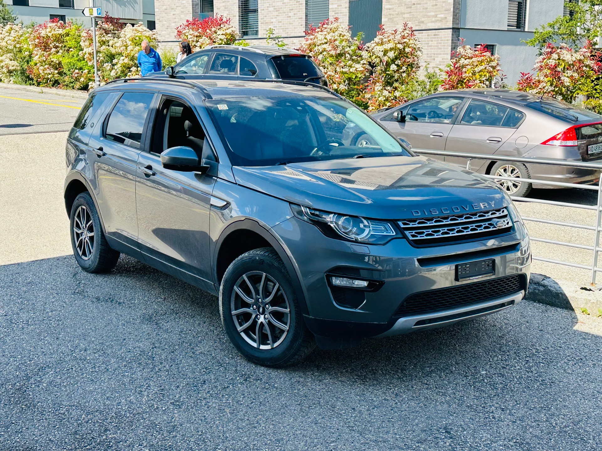 LAND ROVER Discovery Sport 2.0 TD4 HSE Luxury AT9-image-3