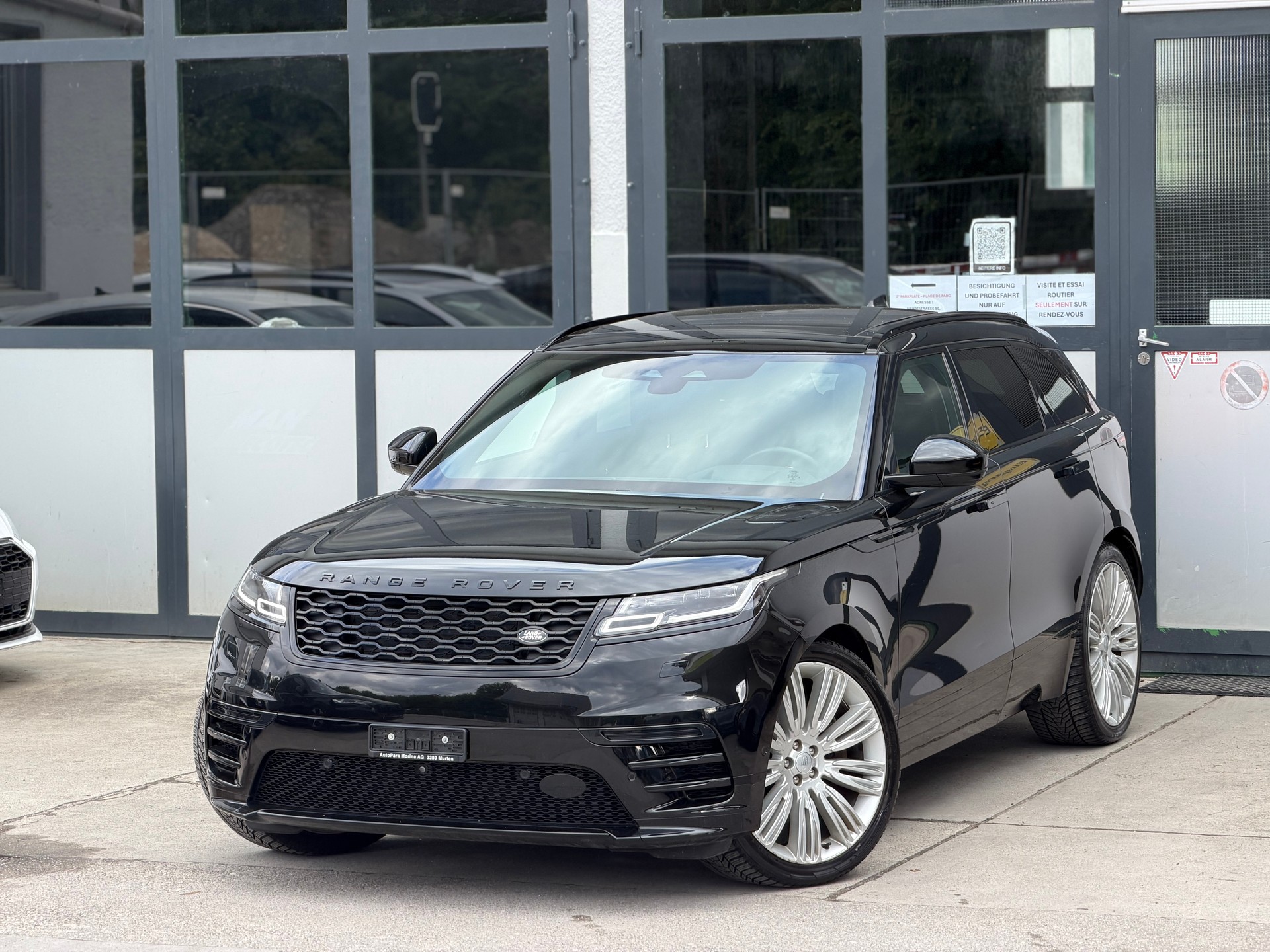 LAND ROVER Range Rover Velar R-Dynamic D 300 I6 MHEV SE Automatic-image-0