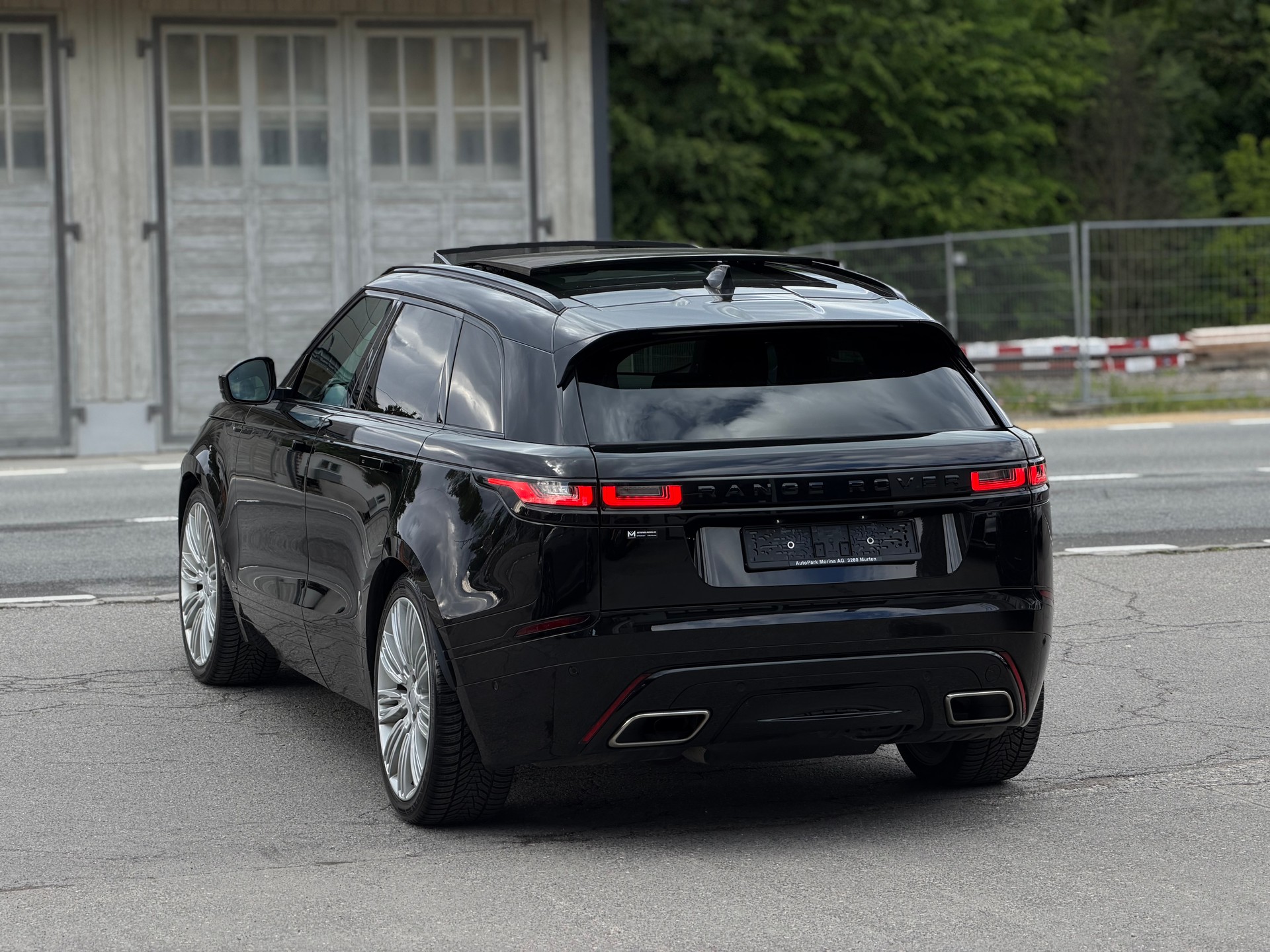LAND ROVER Range Rover Velar R-Dynamic D 300 I6 MHEV SE Automatic-image-6