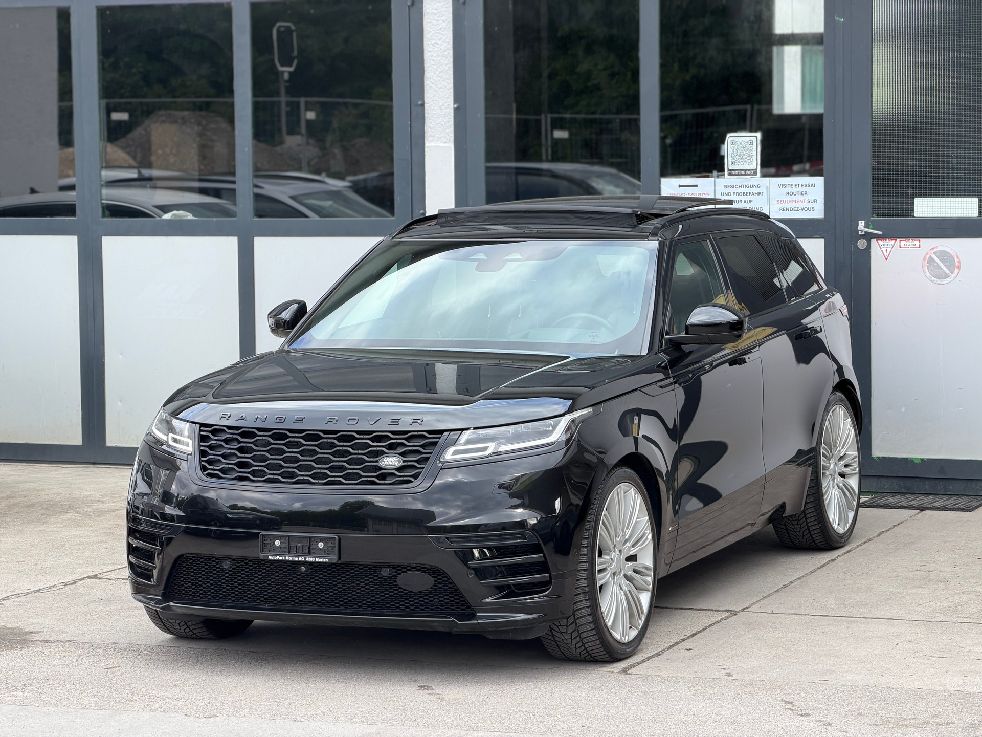 LAND ROVER Range Rover Velar R-Dynamic D 300 I6 MHEV SE Automatic-image-1
