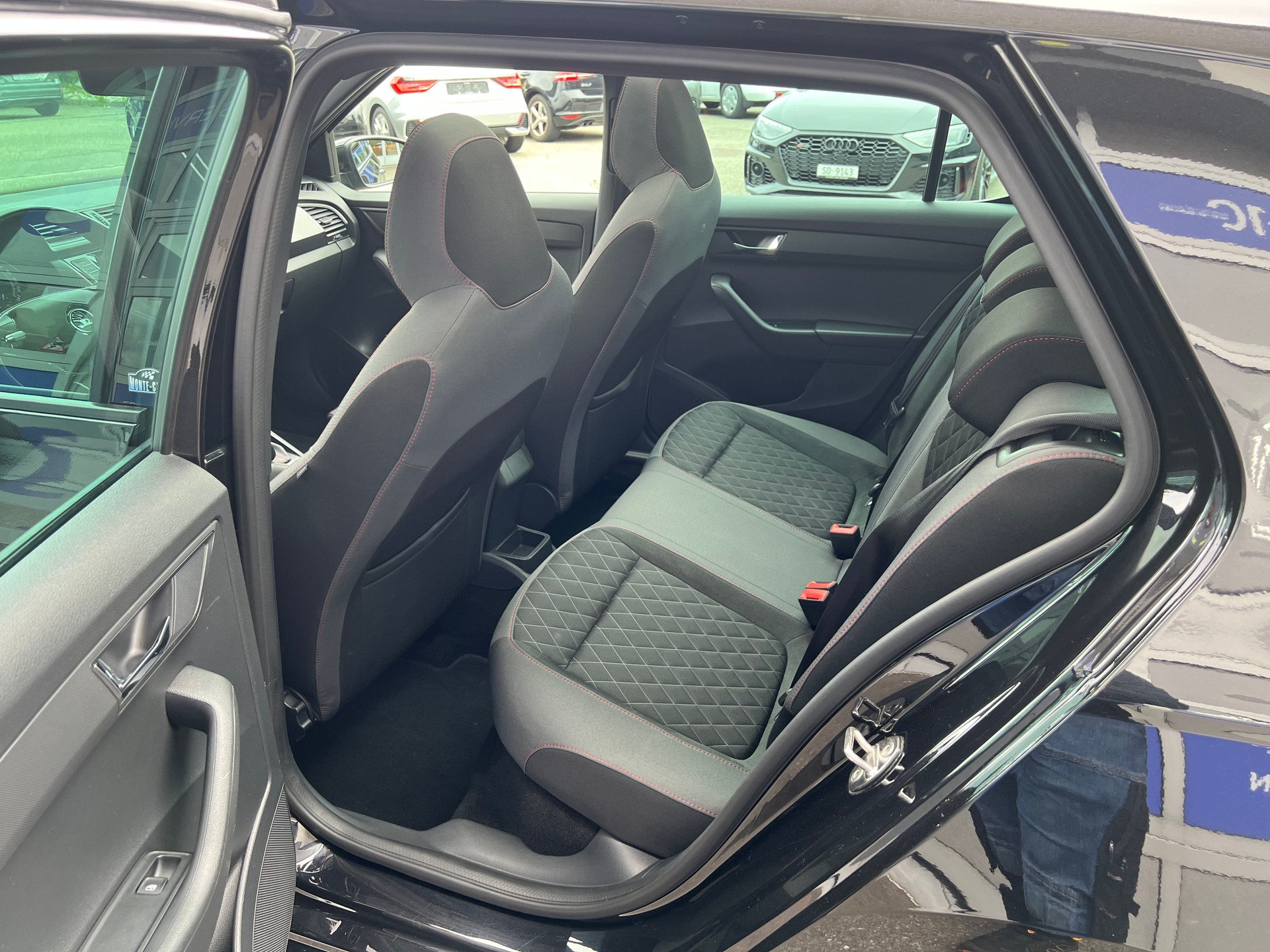 SKODA Fabia 1.0 TSI Monte Carlo DSG-image-11