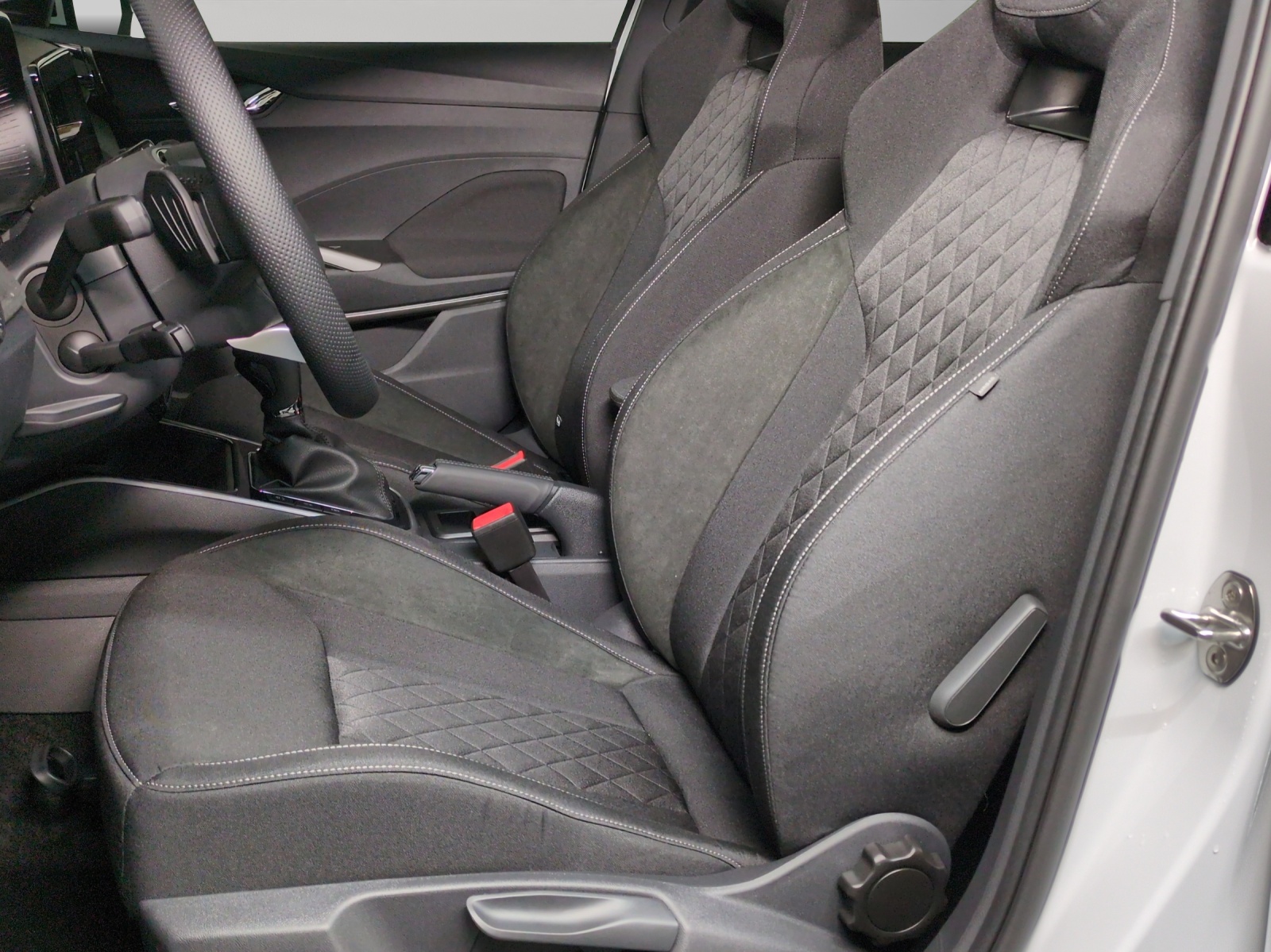 SKODA Fabia 1.0 TSI Dynamic DSG-image-5