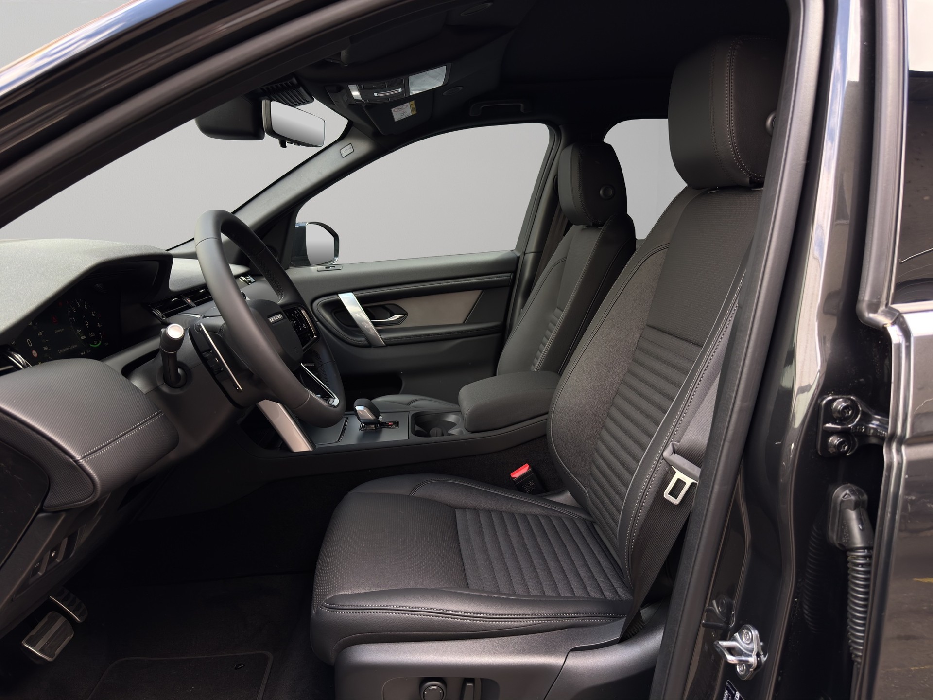LAND ROVER Discovery Sport 1.5 T 270e Landmark-image-13
