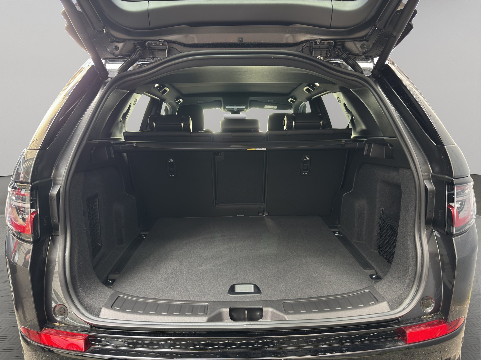 LAND ROVER Discovery Sport 1.5 T 270e Landmark-image-15