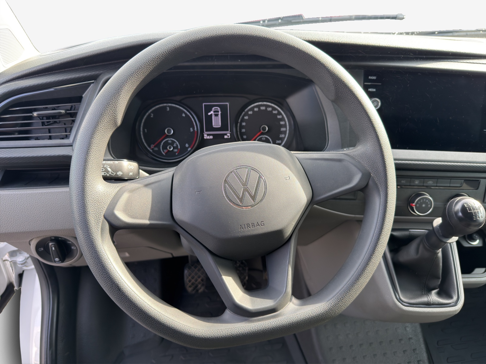 VW T6.1 2.0 TDI-image-9