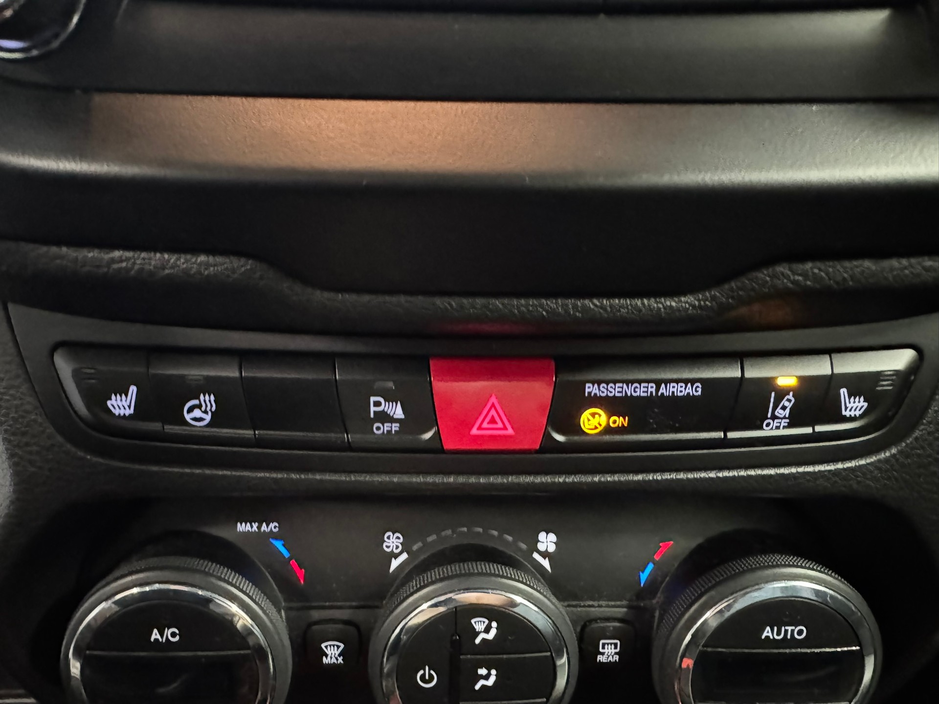 JEEP Renegade 2.0 CRD Trailhawk AWD + Low Range 9ATX-image-16