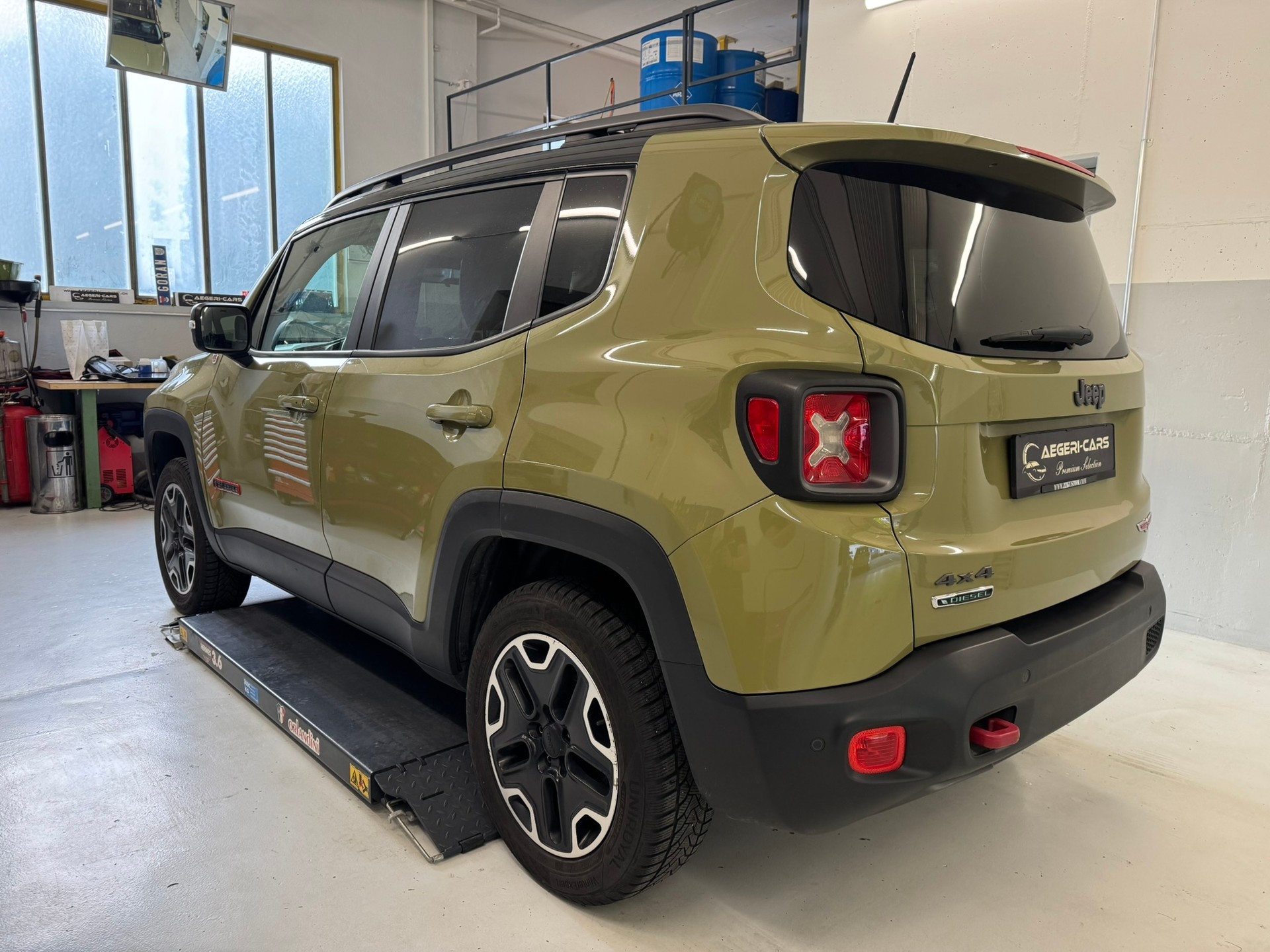 JEEP Renegade 2.0 CRD Trailhawk AWD + Low Range 9ATX-image-5