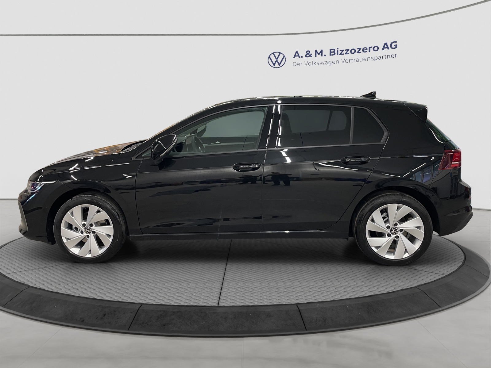 VW Golf 1.5 e TSI mHEV United DSG-showroom-element-1