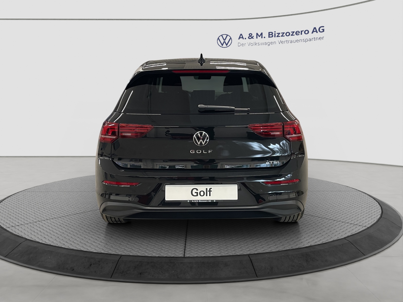 VW Golf 1.5 e TSI mHEV United DSG-image-3
