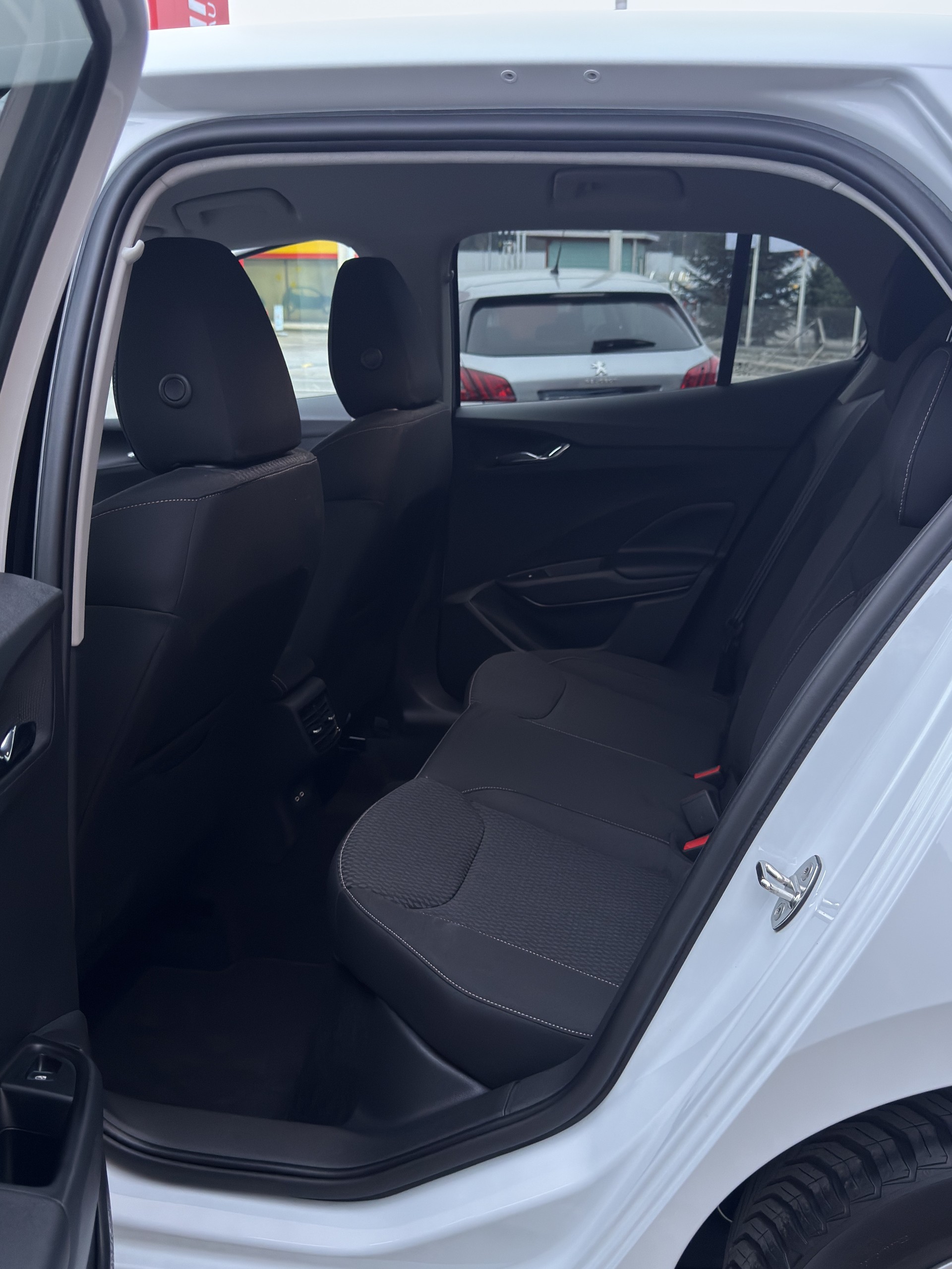 SKODA Fabia 1.0 TSI Selection DSG-image-12