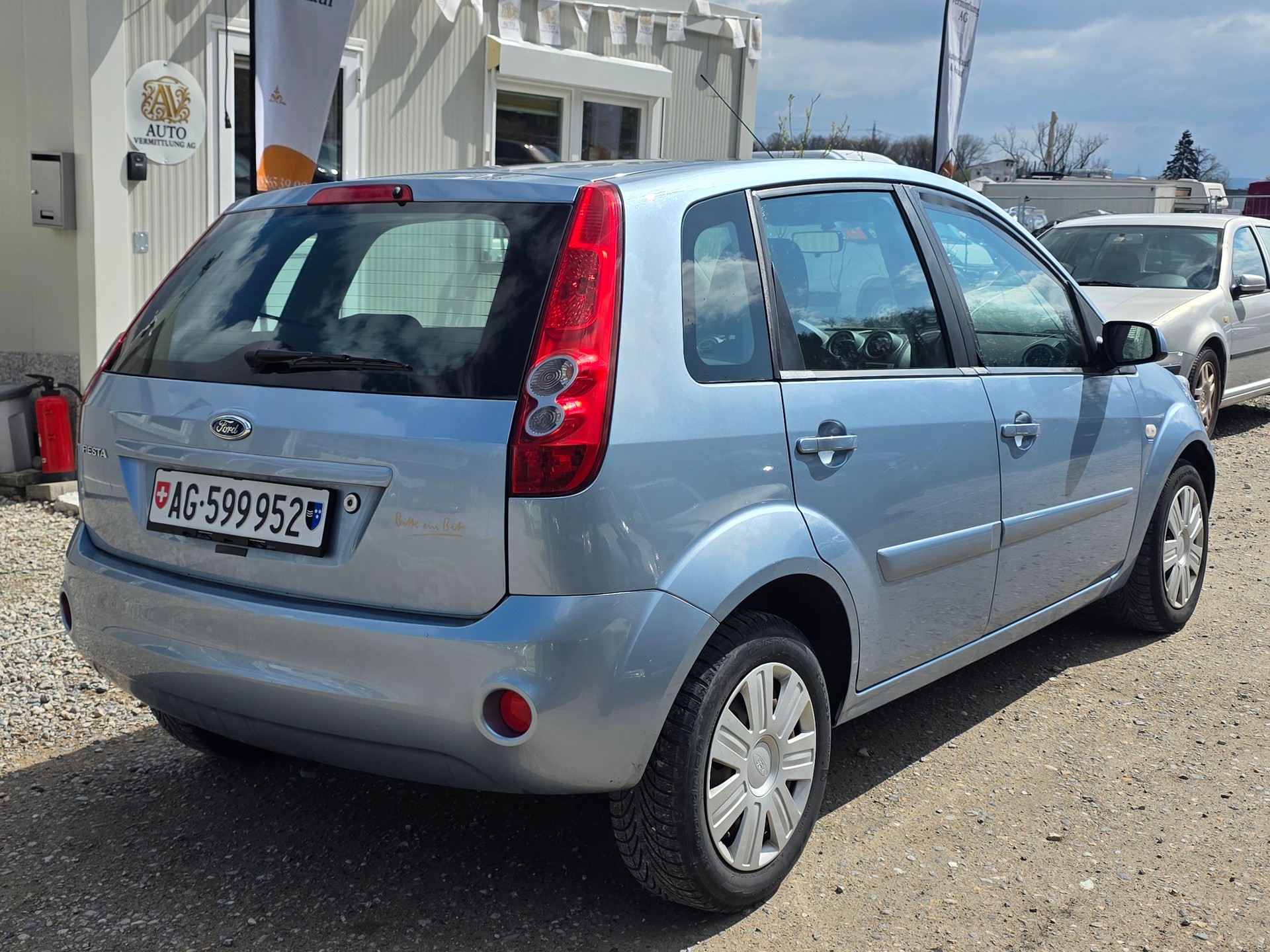 FORD Fiesta 1.4 16V Trend-image-4