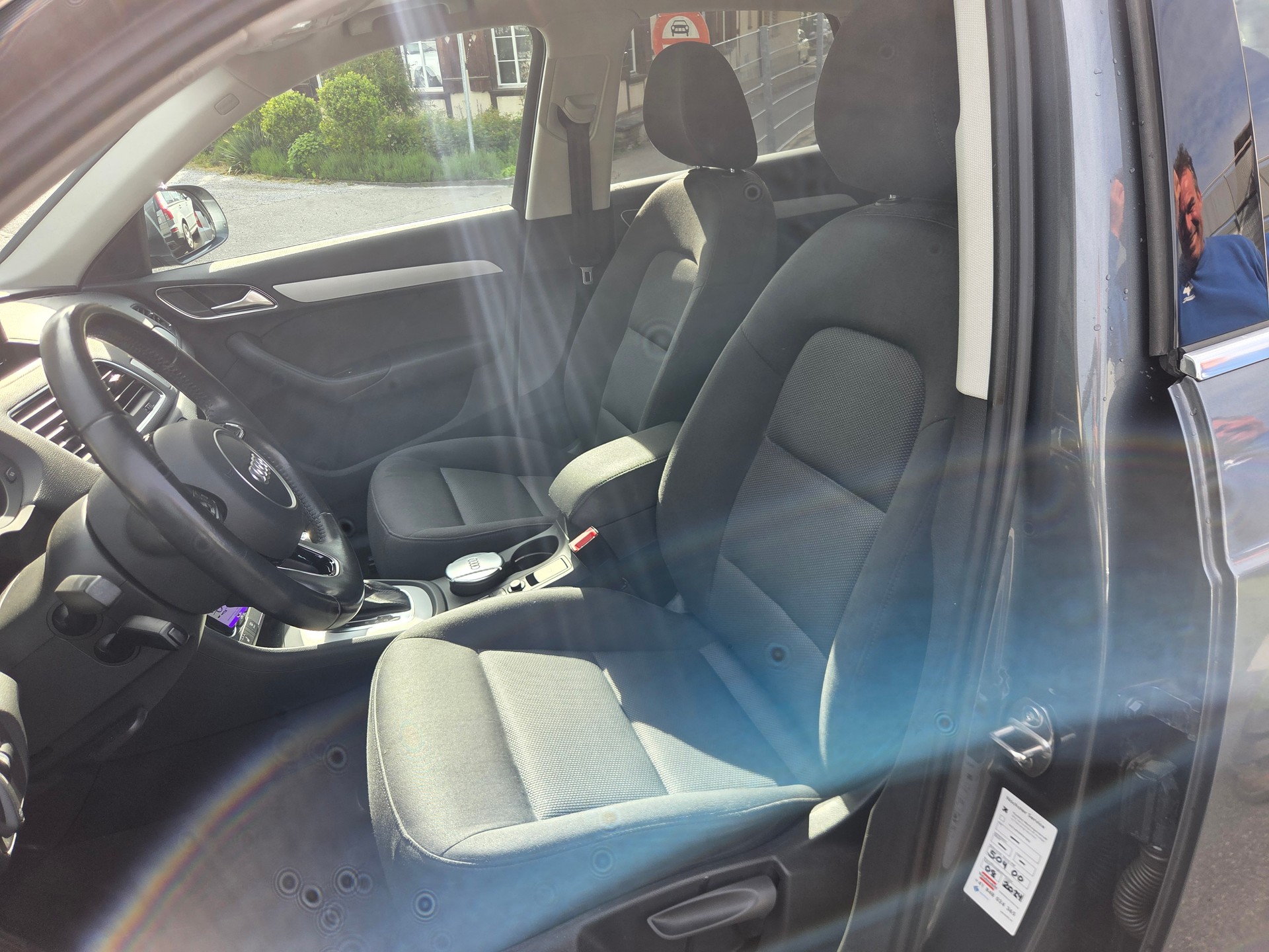 AUDI Q3 2.0 TFSI quattro S-tronic-image-11