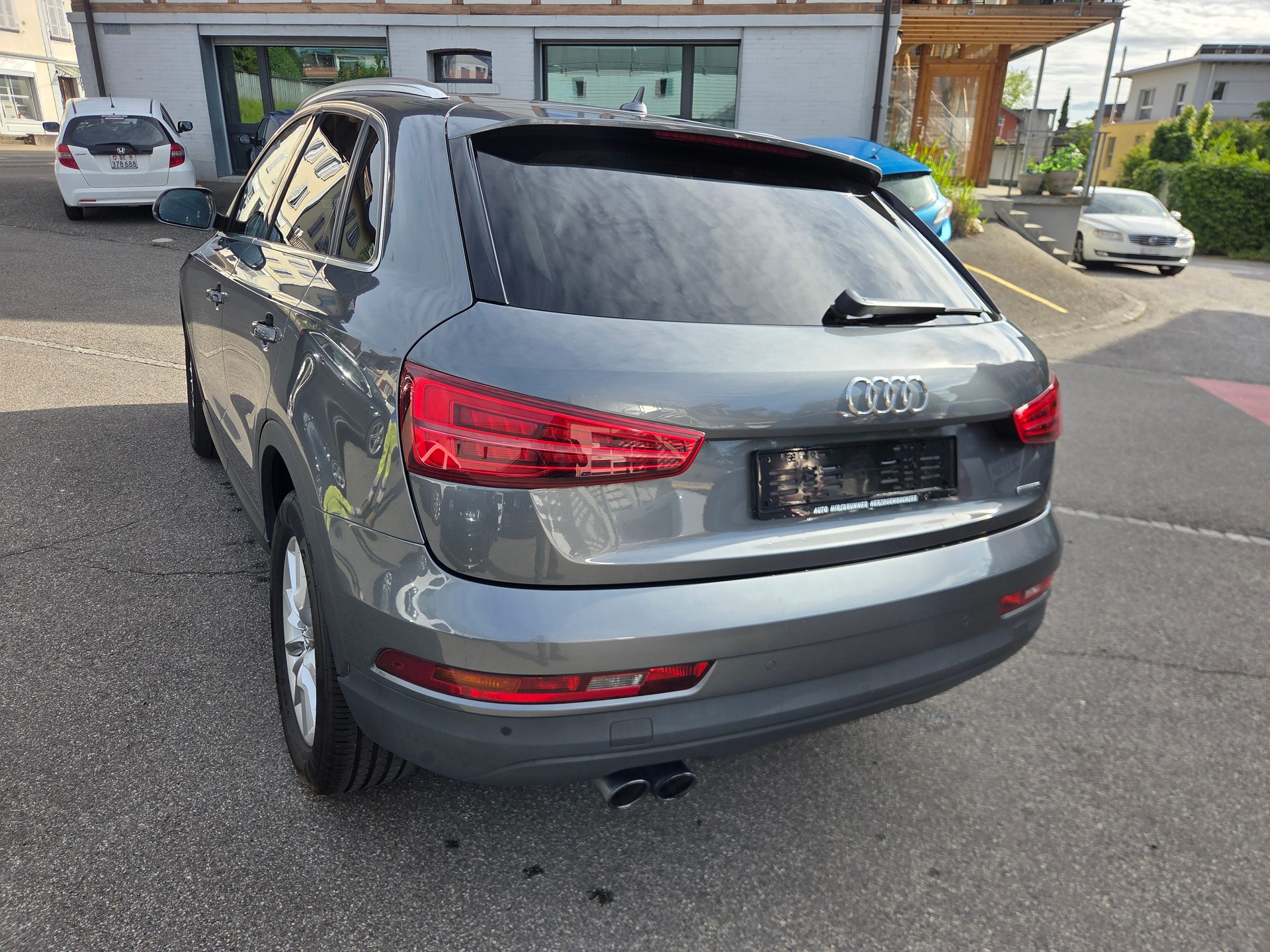 AUDI Q3 2.0 TFSI quattro S-tronic-image-6