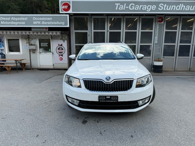SKODA Octavia Combi 1.8 TSI Elegance DSG-image-1