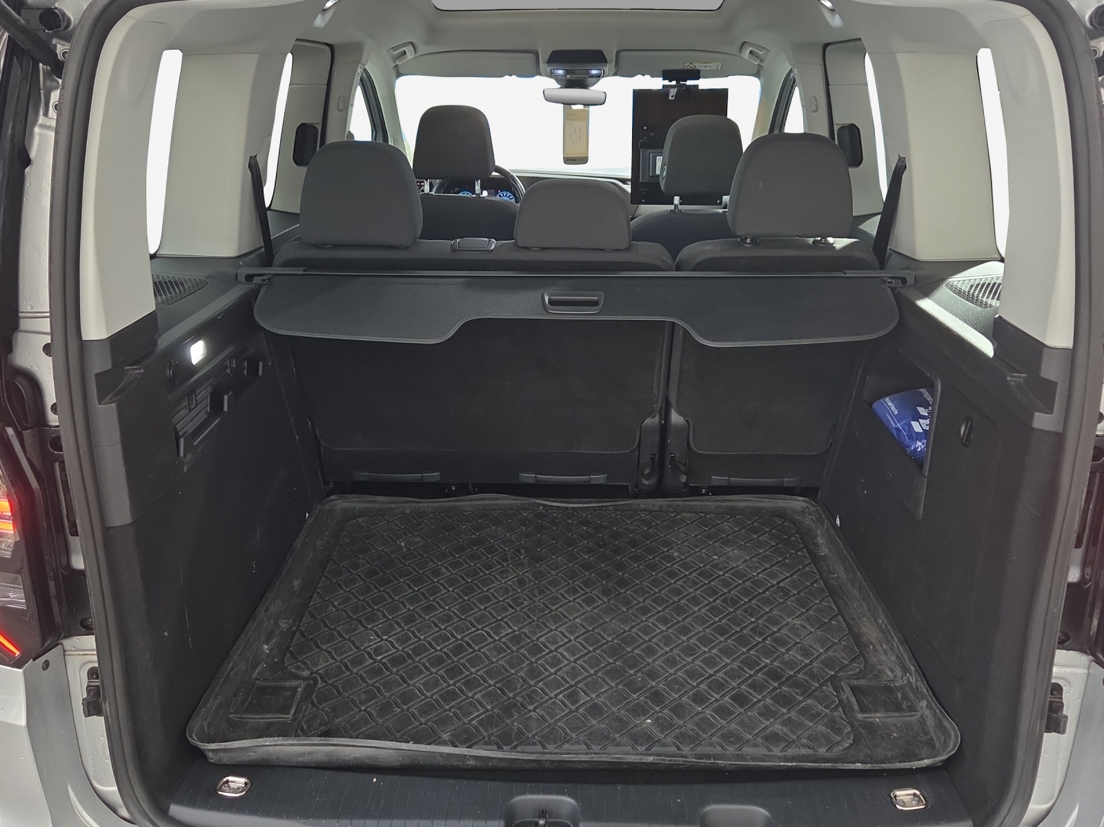 VW Caddy 2.0 TDI Liberty DSG-image-12