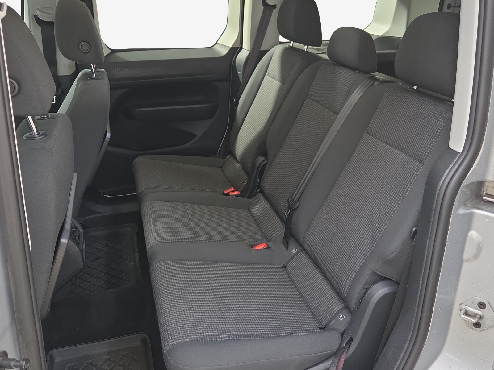VW Caddy 2.0 TDI Liberty DSG-image-11