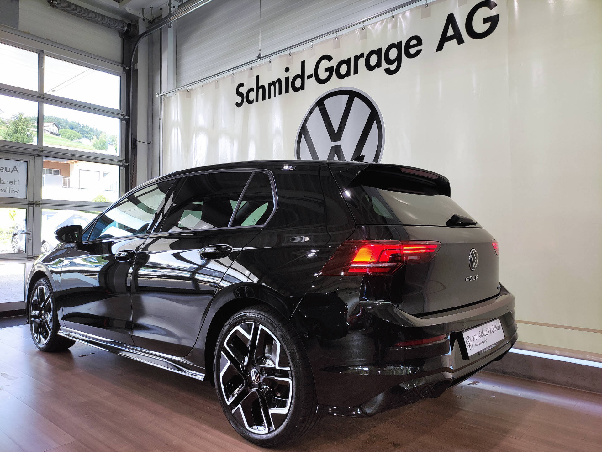 VW Golf VIII 1.5 eTSI R-Line DSG-image-15