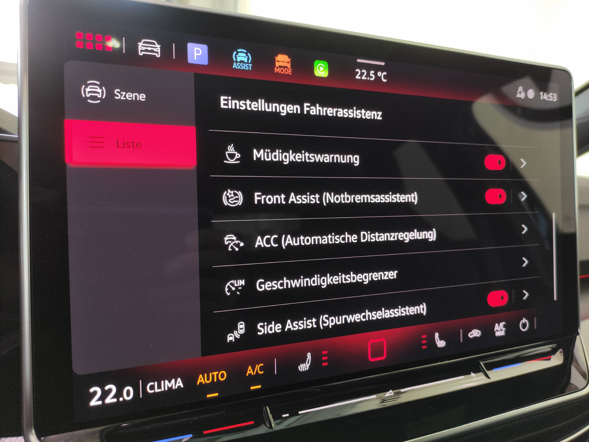 VW Golf VIII 1.5 eTSI R-Line DSG-image-6