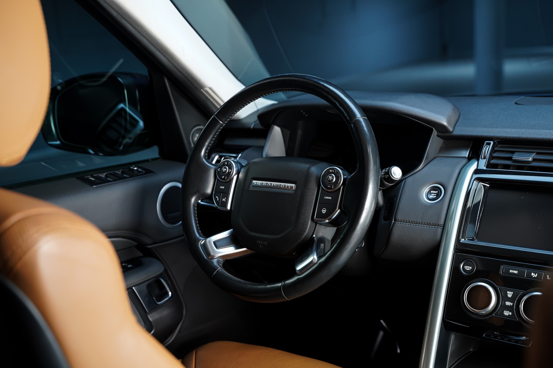 LAND ROVER Discovery 2.0 SD4 HSE Automatic-image-18