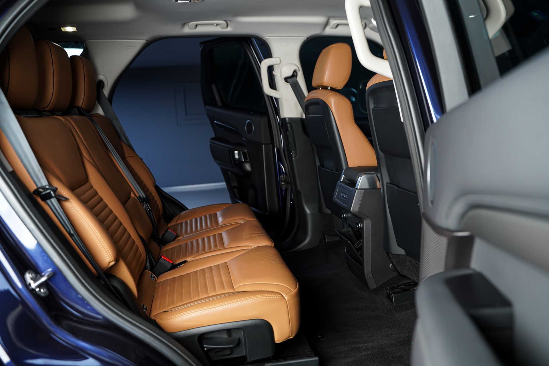 LAND ROVER Discovery 2.0 SD4 HSE Automatic-image-13