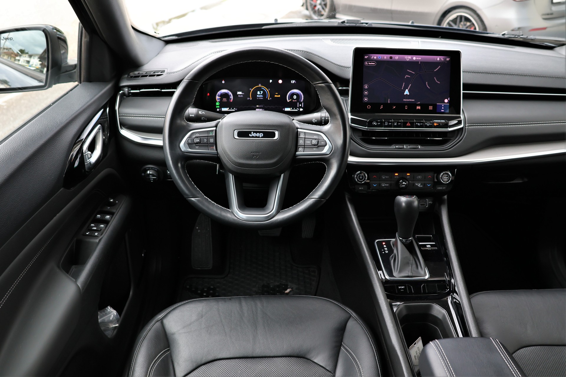 JEEP Compass 4x2 1.3 Turbo S DKG (CH)-image-13