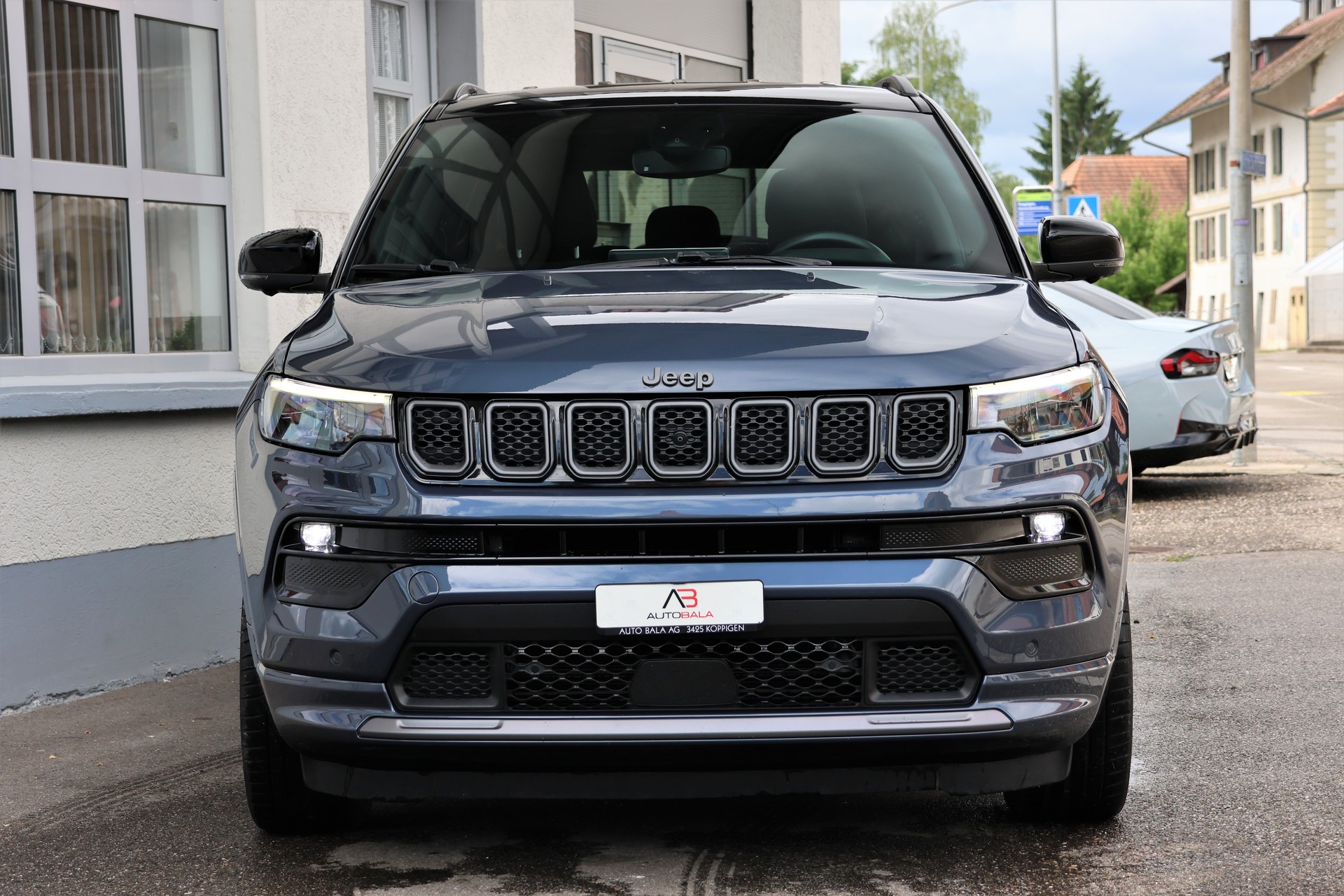 JEEP Compass 4x2 1.3 Turbo S DKG (CH)-image-1