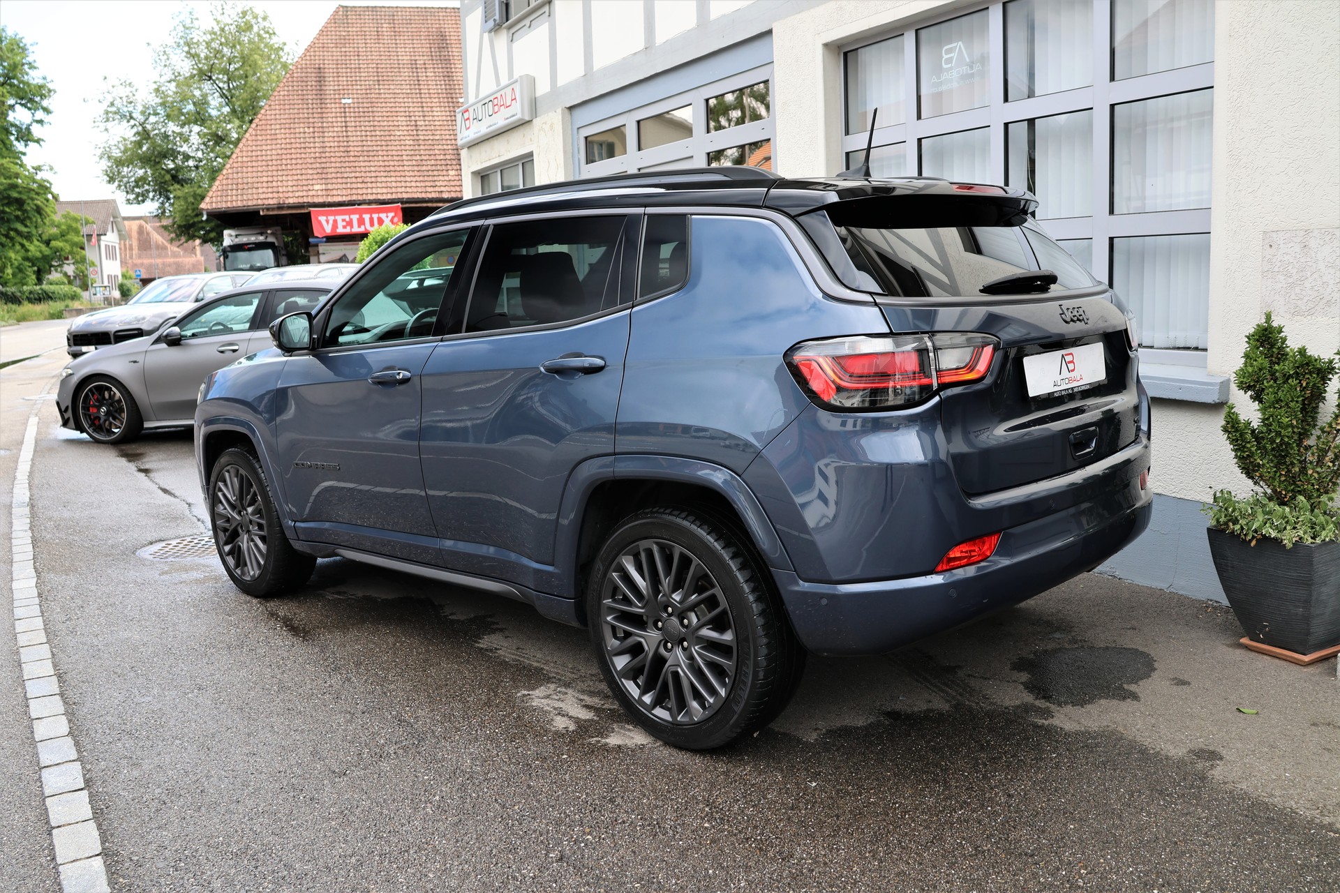 JEEP Compass 4x2 1.3 Turbo S DKG (CH)-image-6