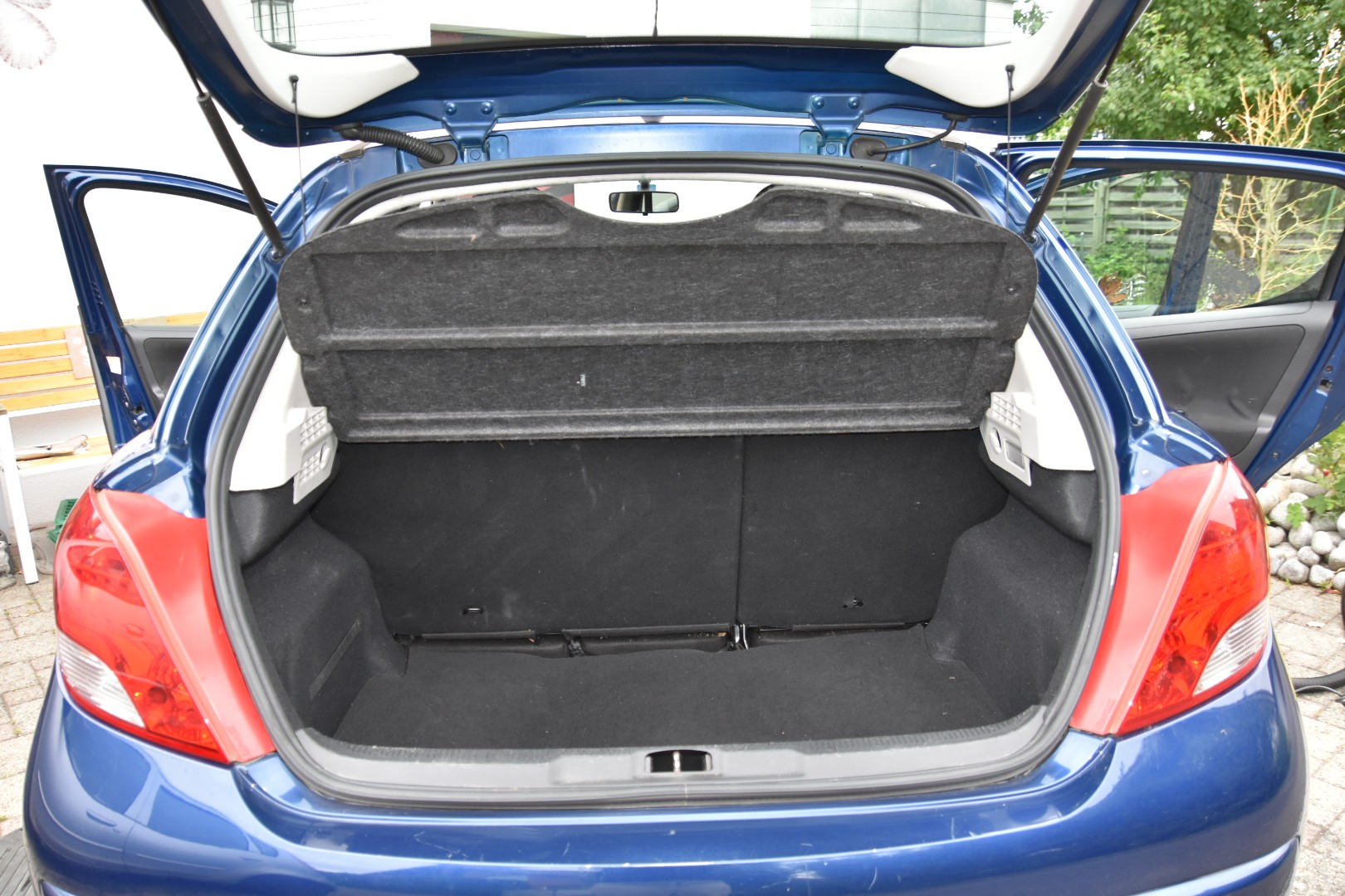PEUGEOT 1.4 16V 95 Active-image-7