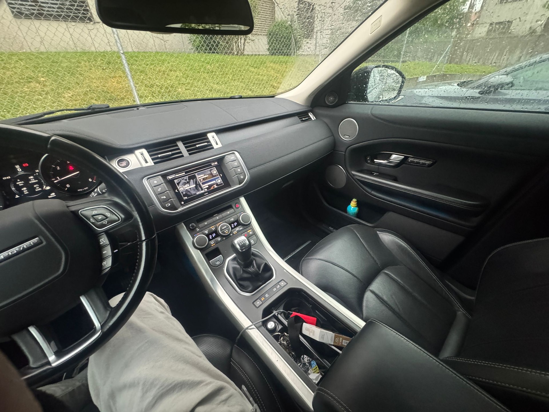 LAND ROVER 2.0 TD4 HSE Dynamic-image-1