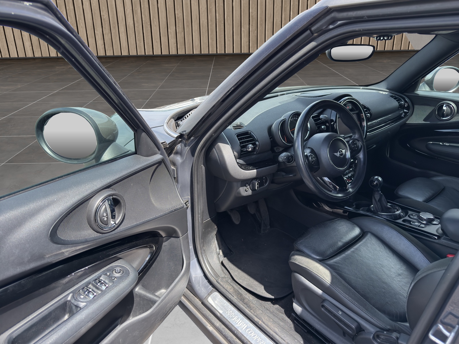 MINI Clubman Cooper SD-image-11