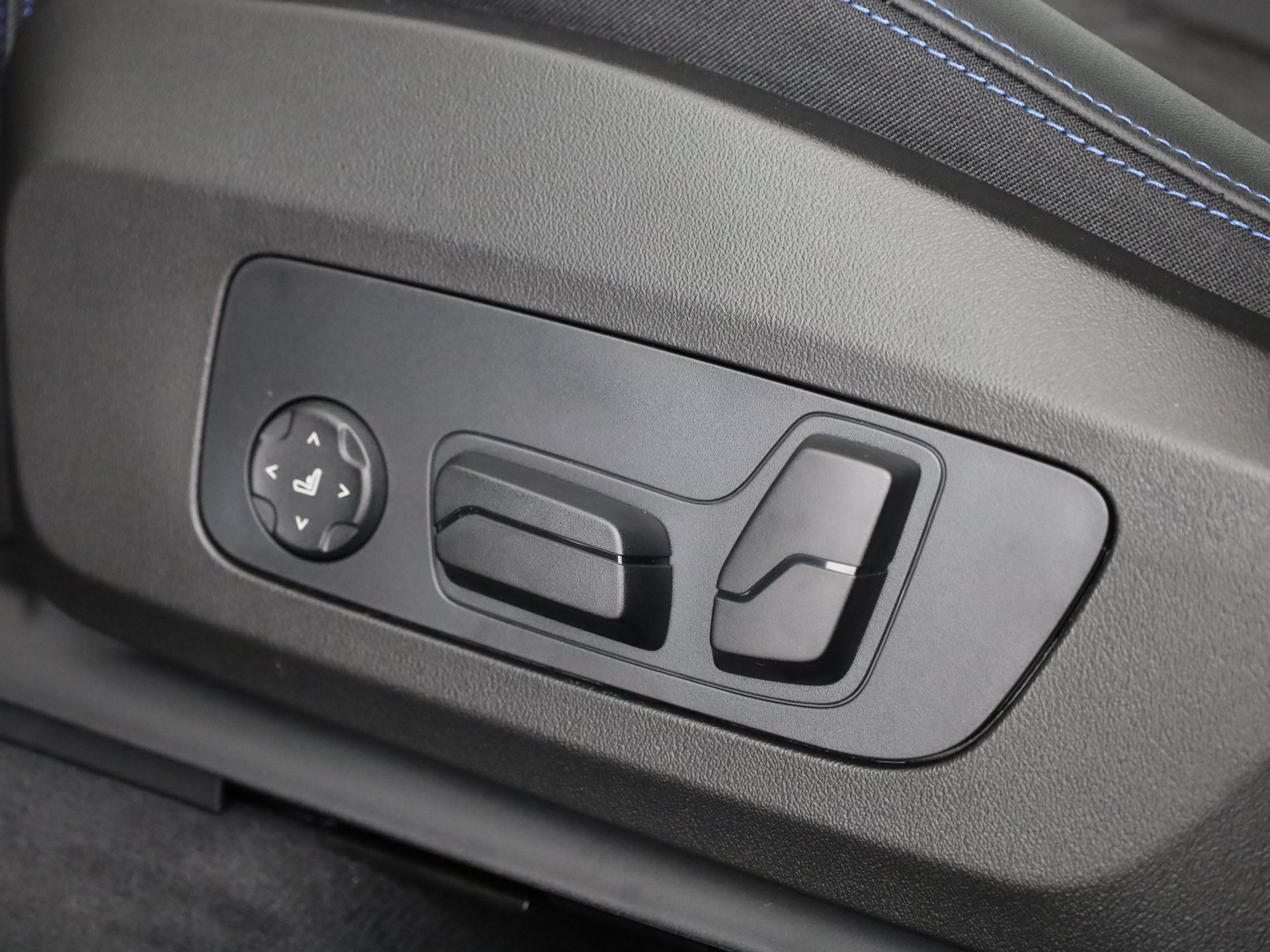 BMW X1 23d xDrive paddles-image-11