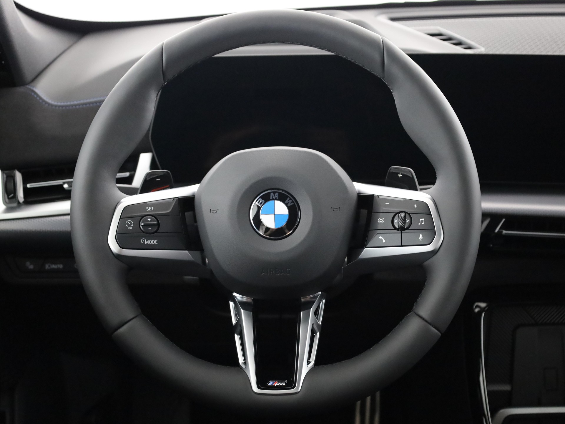 BMW X1 23d xDrive paddles-image-18