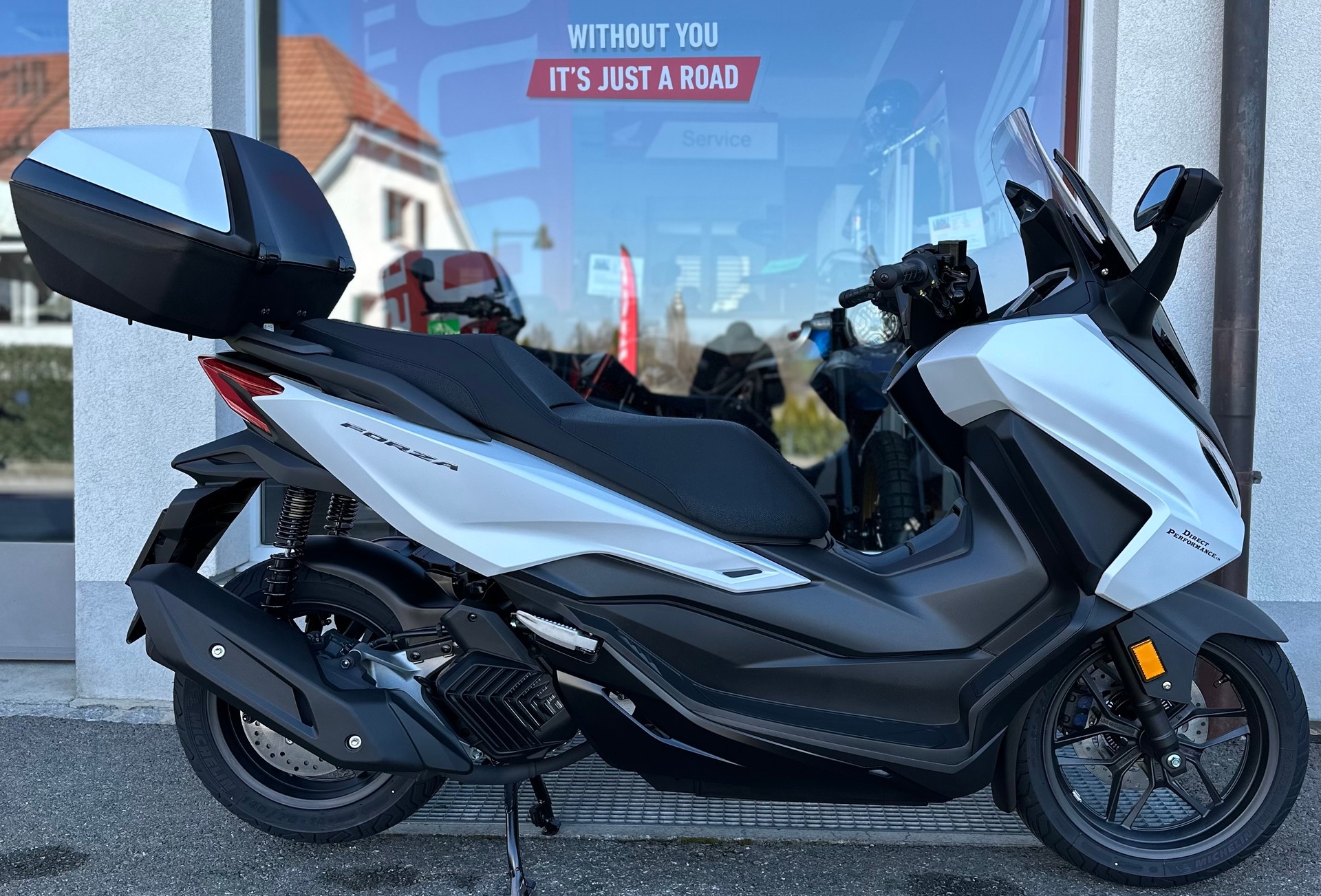 HONDA Forza 125 Smart Top Box 2026-image-8