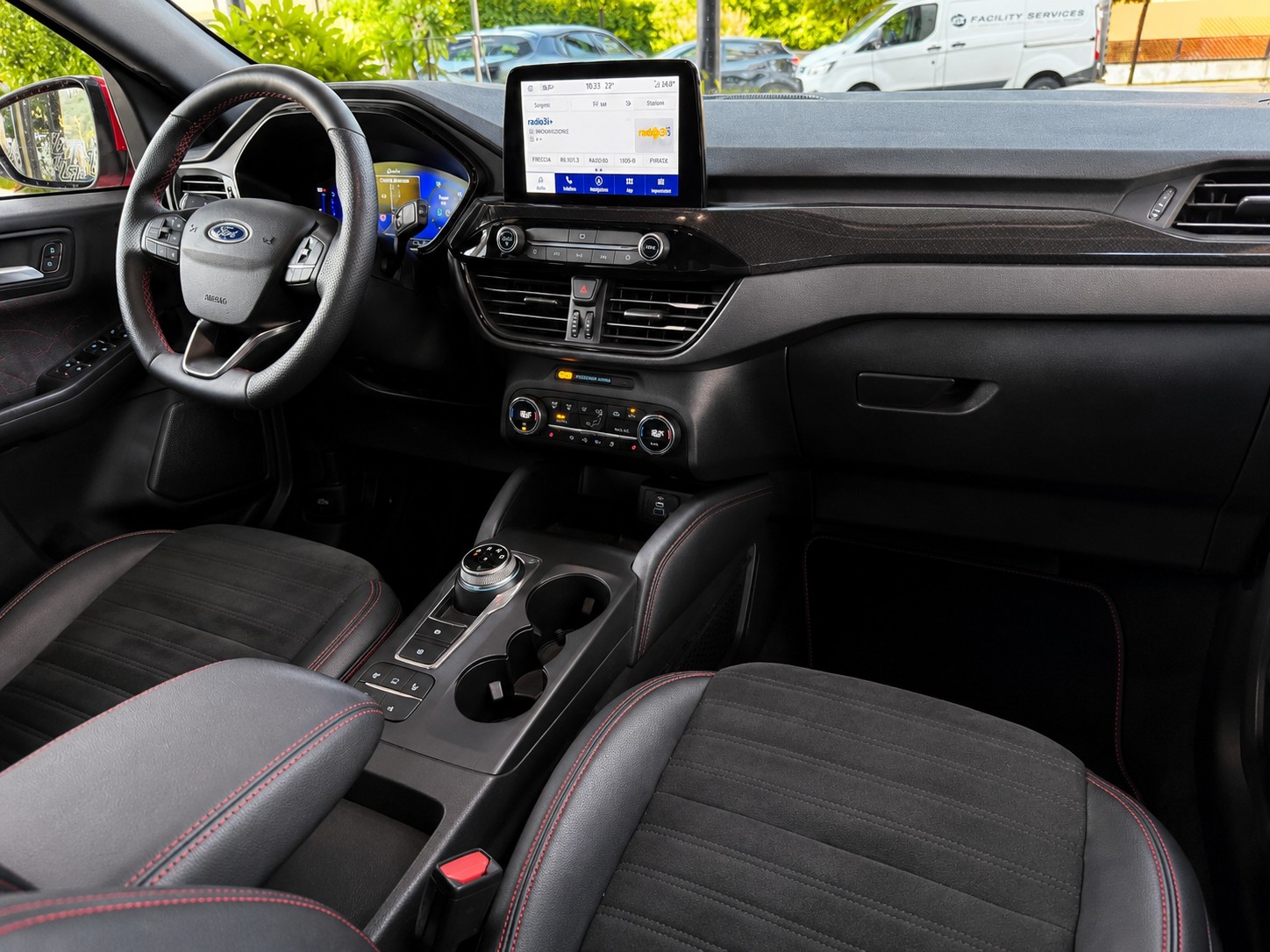 FORD Kuga 2.5 PHEV ST-Line X-image-8