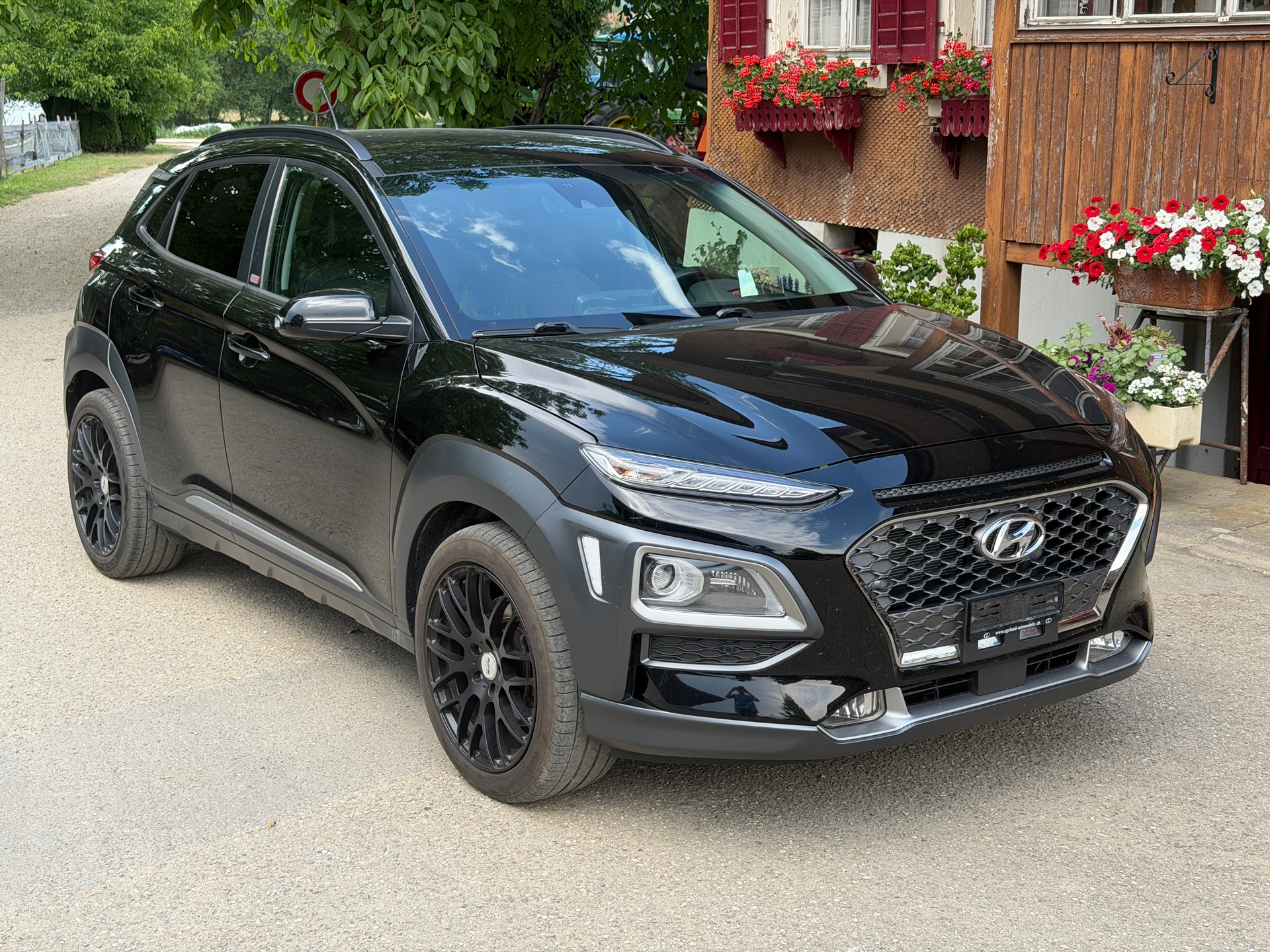 HYUNDAI Kona 1.6 T-GDi Launch Plus 4WD DCT-image-2