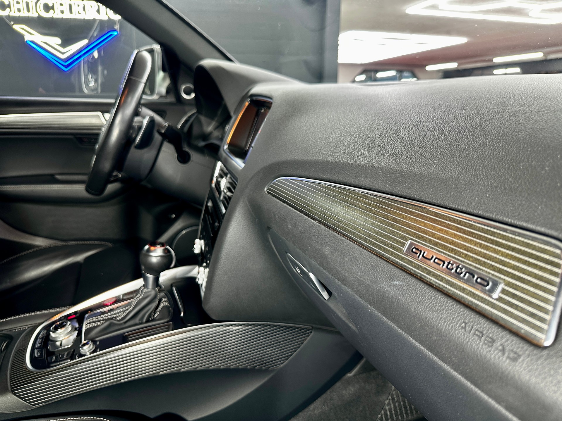 AUDI SQ5 3.0 TDI quattro tiptronic-image-25