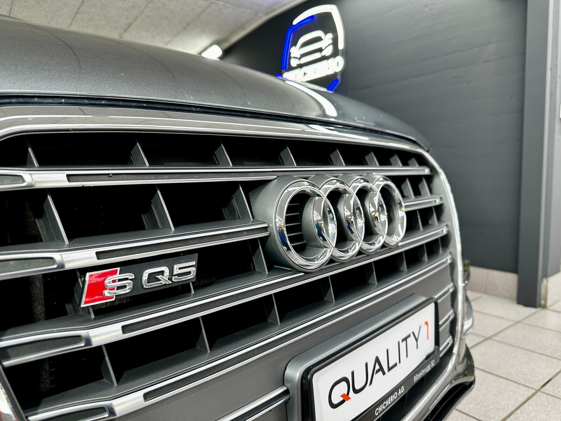 AUDI SQ5 3.0 TDI quattro tiptronic-image-9