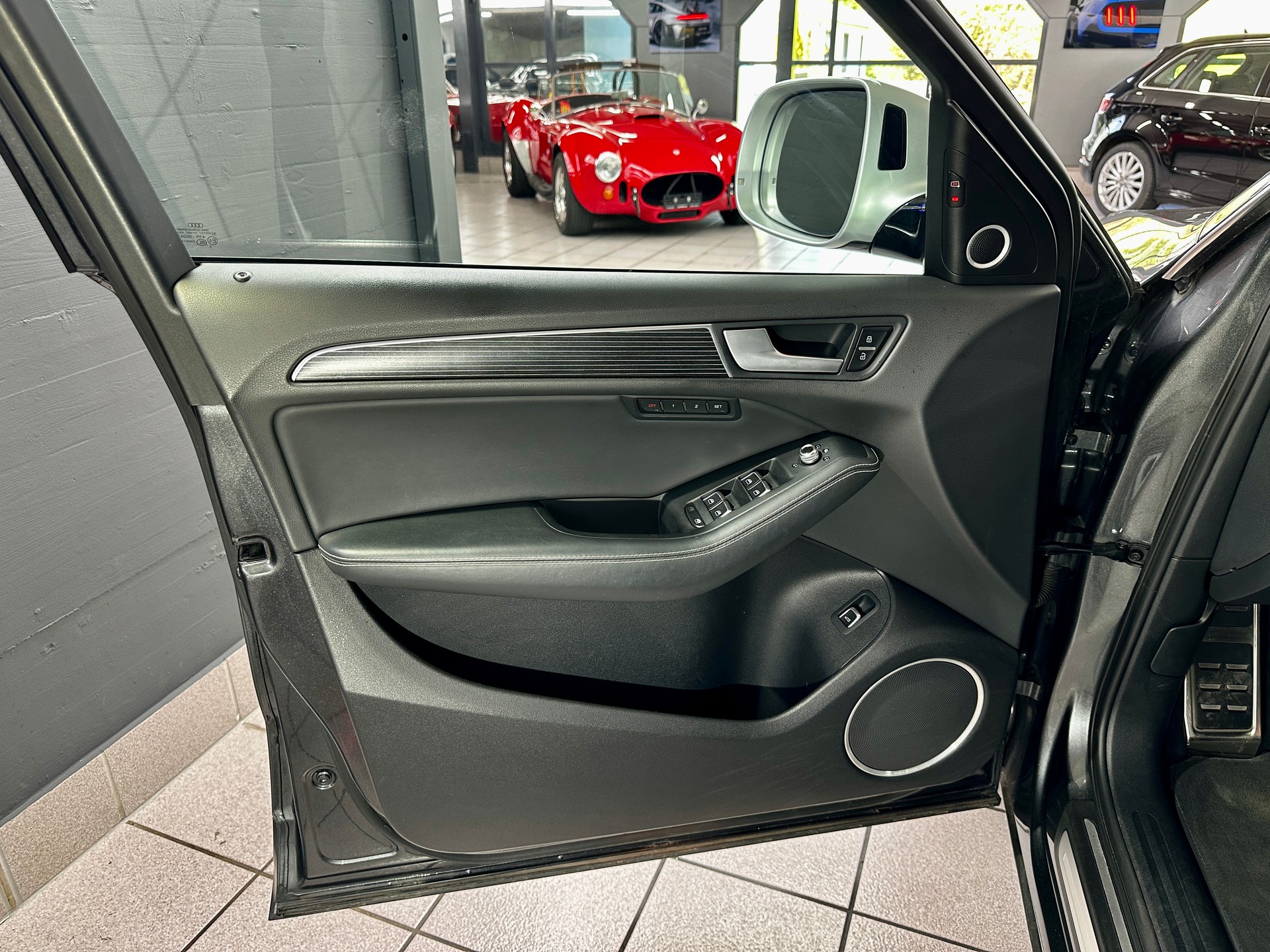 AUDI SQ5 3.0 TDI quattro tiptronic-image-15