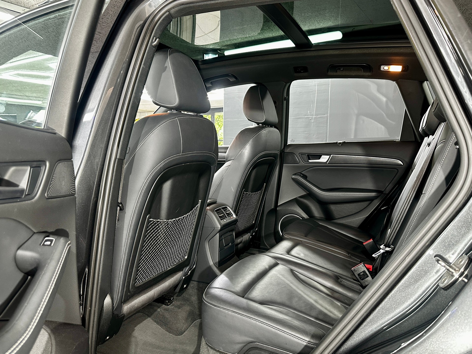 AUDI SQ5 3.0 TDI quattro tiptronic-image-27