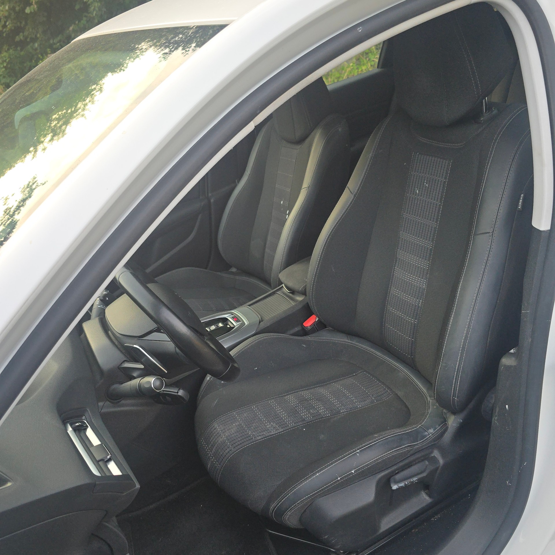 PEUGEOT 308 SW 1.5 BlueHDI Active EAT8-image-10