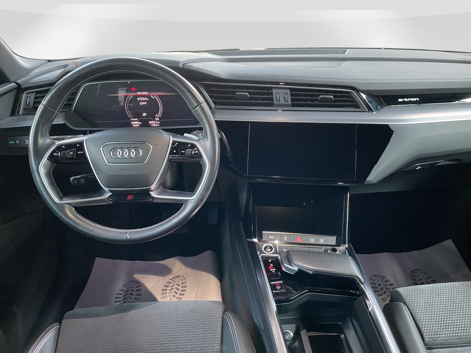 AUDI e-tron 55 Advanced quattro-image-7