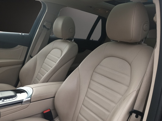 MERCEDES-BENZ GLC 300 d 4Matic-image-6