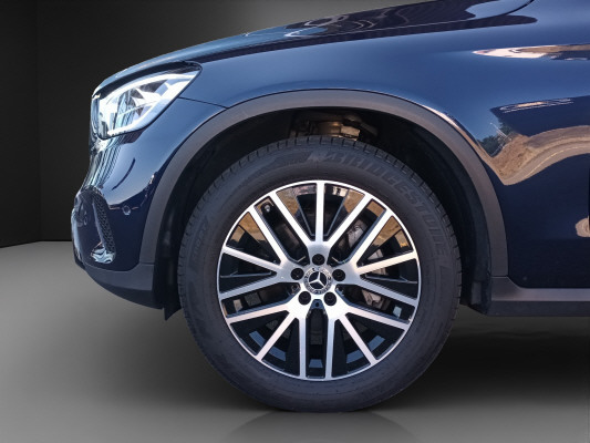 MERCEDES-BENZ GLC 300 d 4Matic-image-5