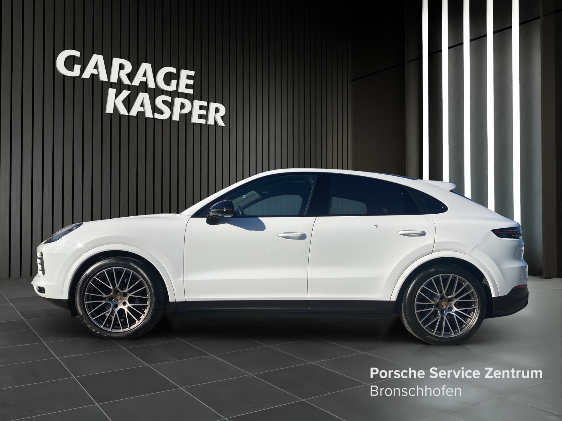PORSCHE Cayenne Coupé Platinum Edition-showroom-element-1