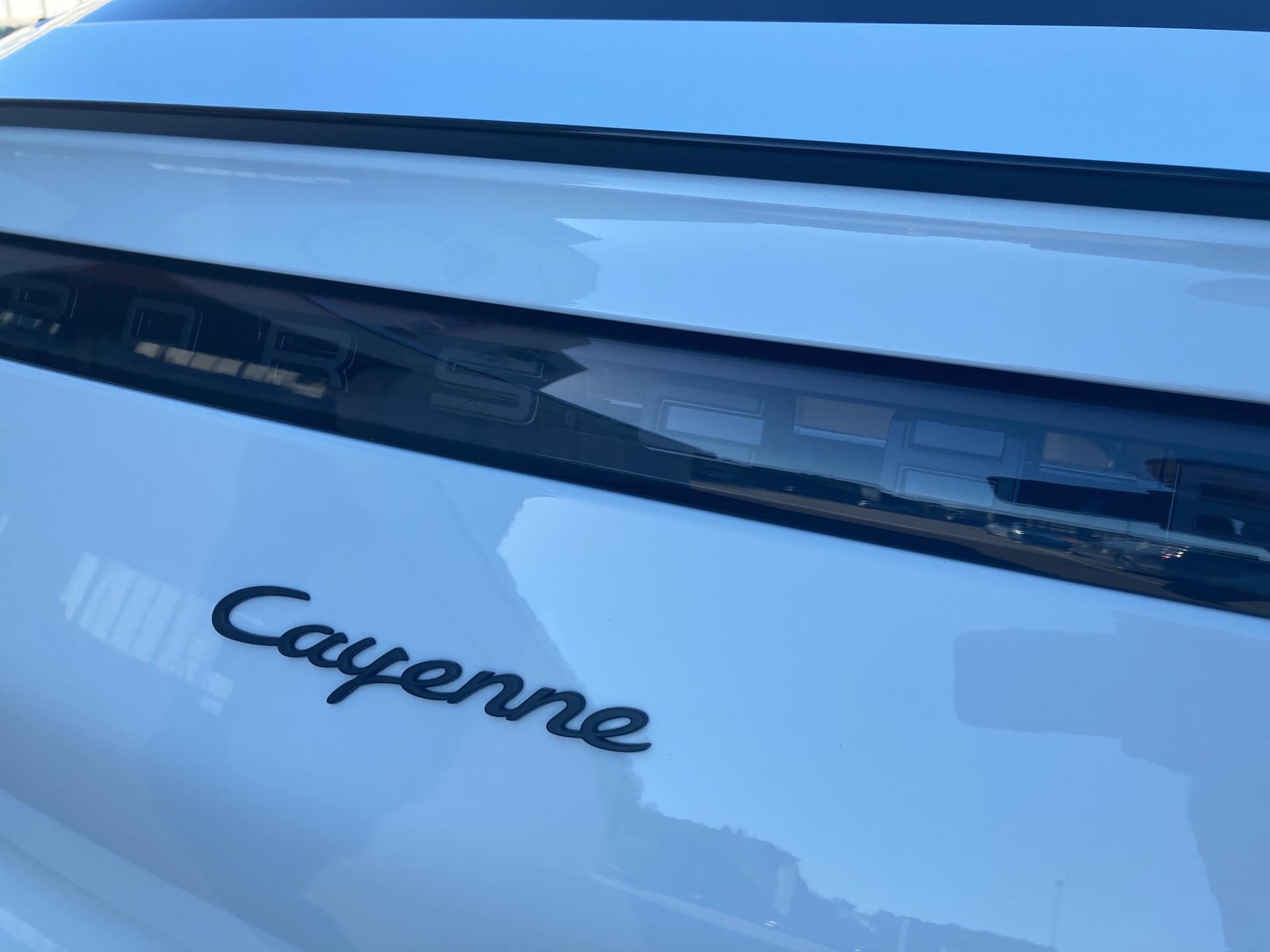 PORSCHE Cayenne Coupé Platinum Edition-image-20