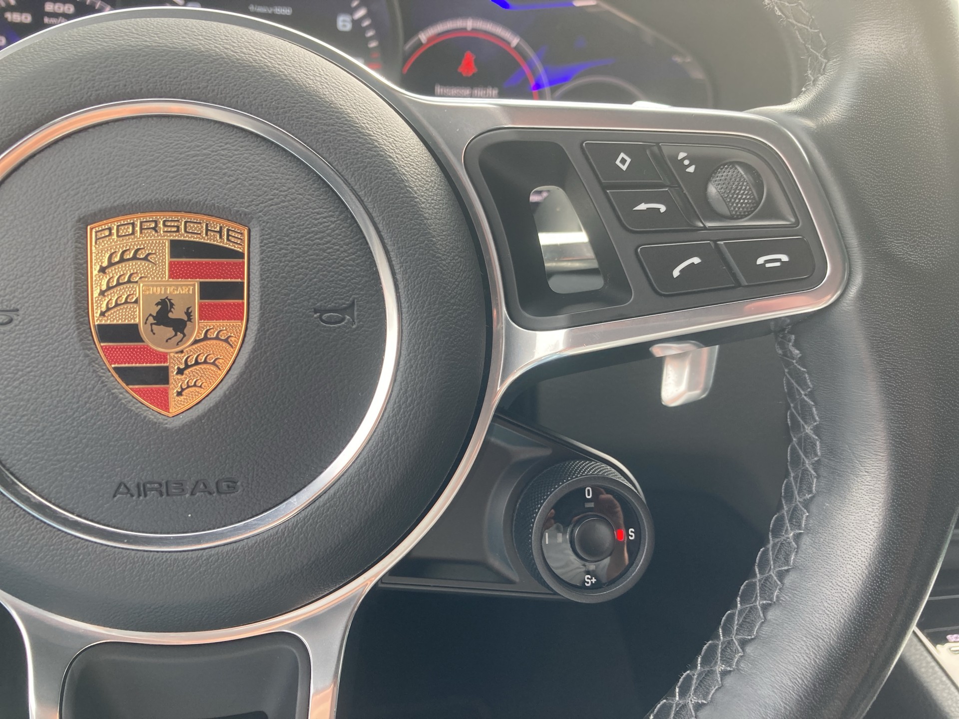 PORSCHE Cayenne Coupé Platinum Edition-image-26