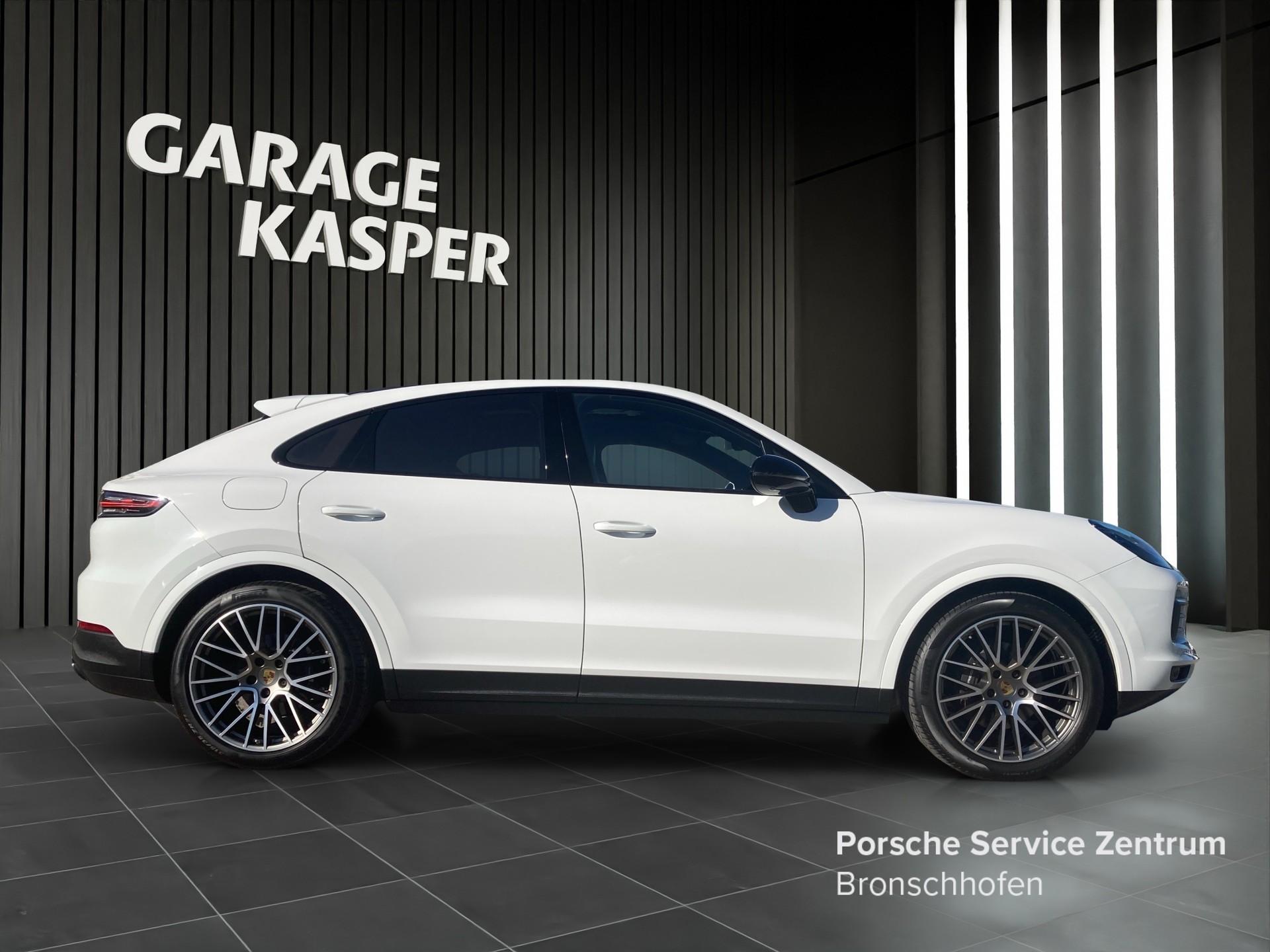 PORSCHE Cayenne Coupé Platinum Edition-image-5