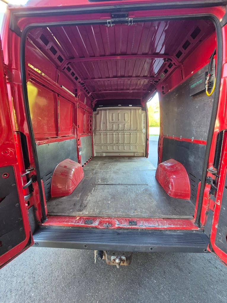 PEUGEOT Boxer 3.0 HDI 335 Active L2H2-image-12